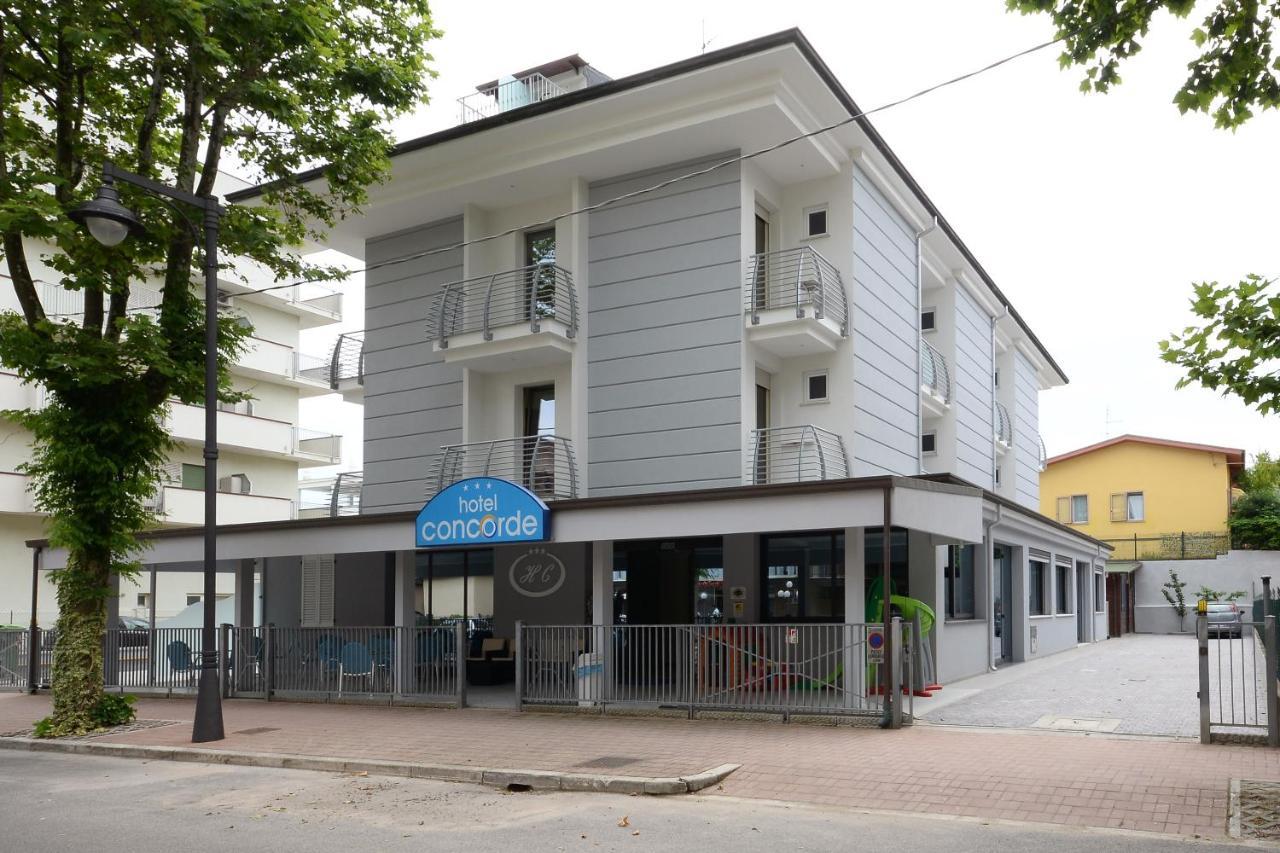 Hotel Concorde Чезенатико Экстерьер фото